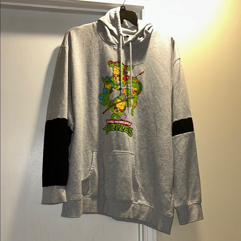 Nickelodeon Gray and Black Cartoon Graphic Hoodie